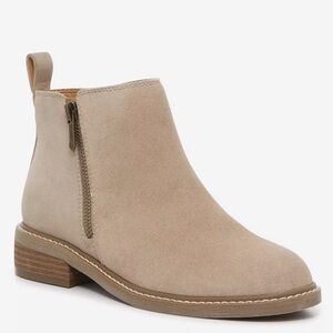 Crown Vintage Size 7 Georgie Bootie Taupe
